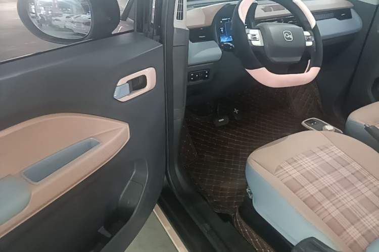 Used Chery QQ Ice Cream 2024 170km Sundae Driver Seat