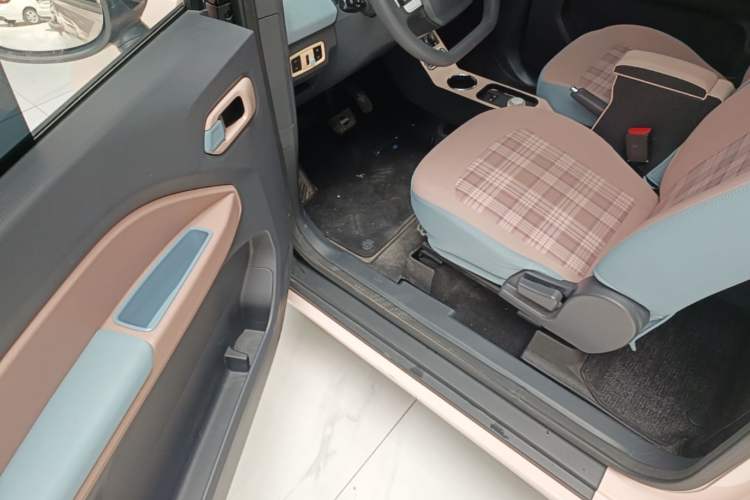 Used Chery QQ Ice Cream 2024 170km Sundae Driver Seat