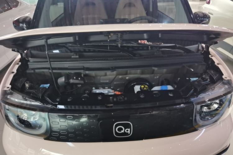 Used Chery QQ Ice Cream 2024 Edition Youth Version 205km Sundae Engine Bay