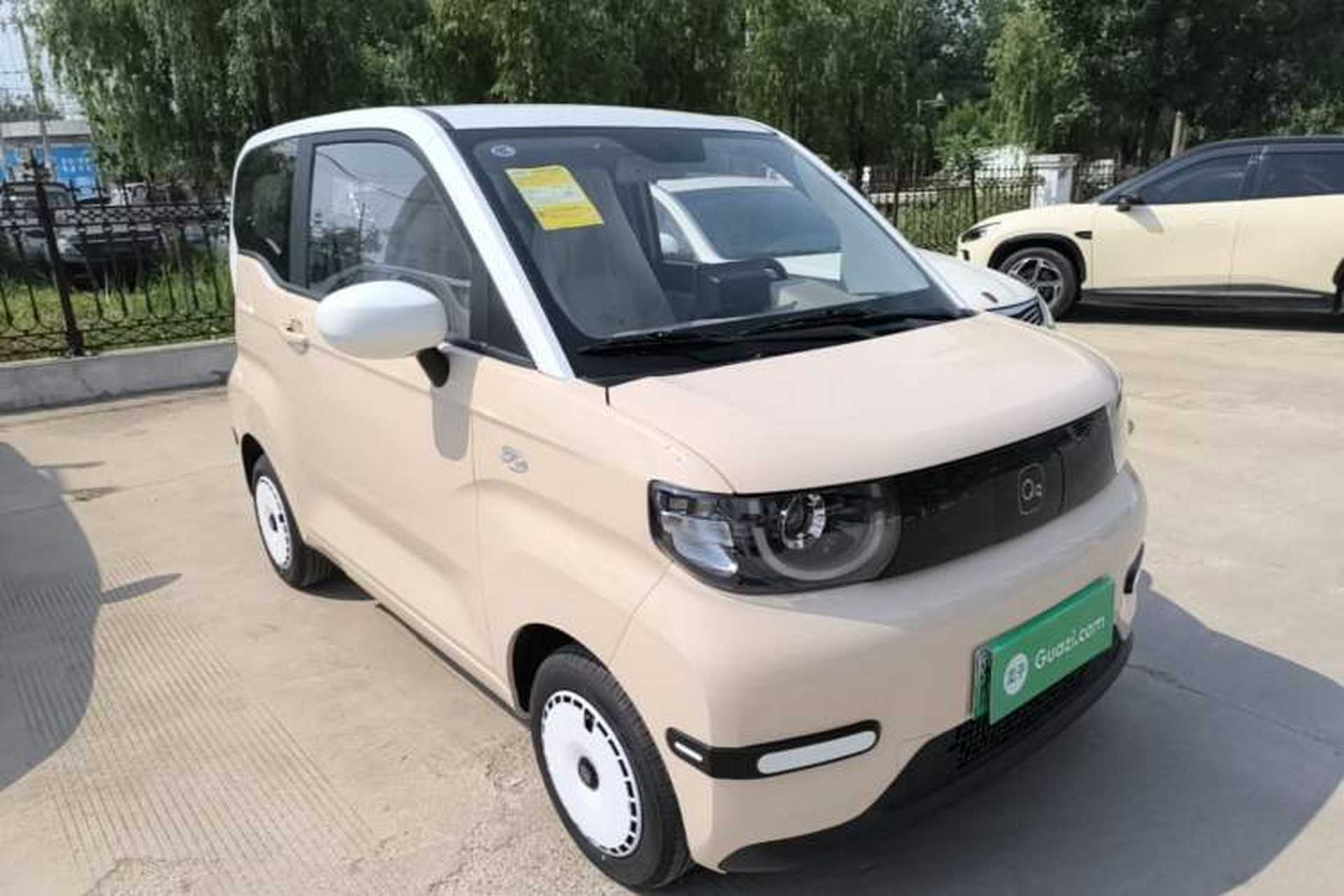 Used Chery QQ Ice Cream 2024 Youth Edition 205km Milkshake Front Right 45 Deg