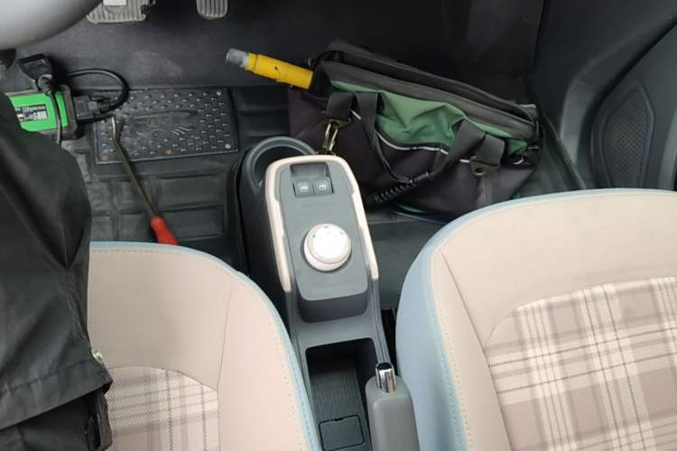 Used Chery QQ Ice Cream 2024 Edition Youth Version 205km Sundae Gear Lever