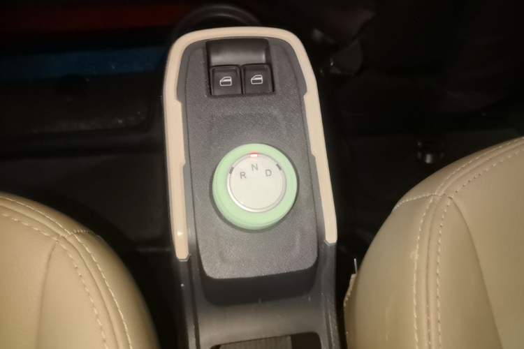 Used Chery QQ Ice Cream 2024 170km Sundae Gear Lever