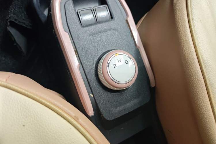 Used Chery QQ Ice Cream 2024 170km Sundae Gear Lever