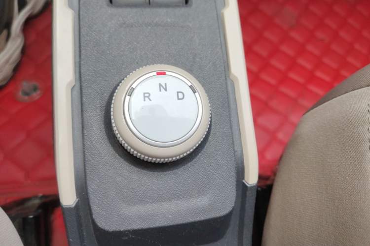 Used Chery QQ Ice Cream 2024 205km Sundae Gear Lever