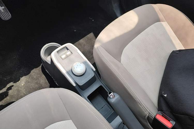 Used Chery QQ Ice Cream 2024 205km Sundae Gear Lever