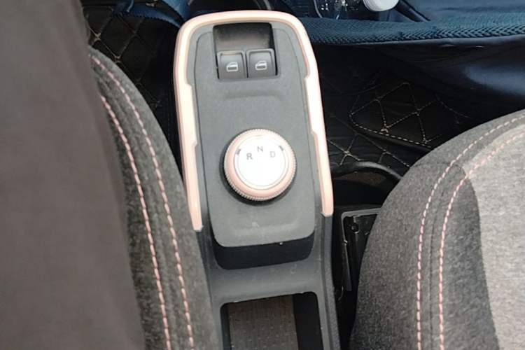 Used Chery QQ Ice Cream 2024 170km Sundae Gear Lever