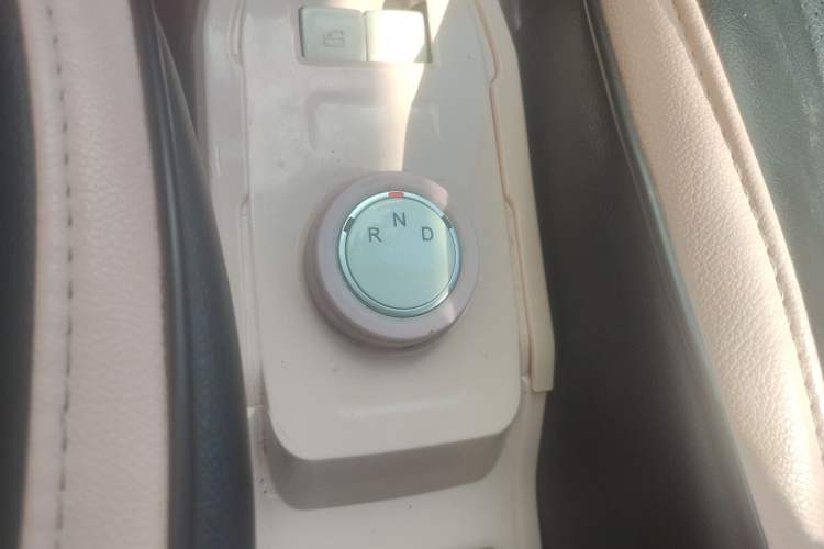 Used Chery QQ Ice Cream 2024 Facelifted 205km Sundae Gear Lever