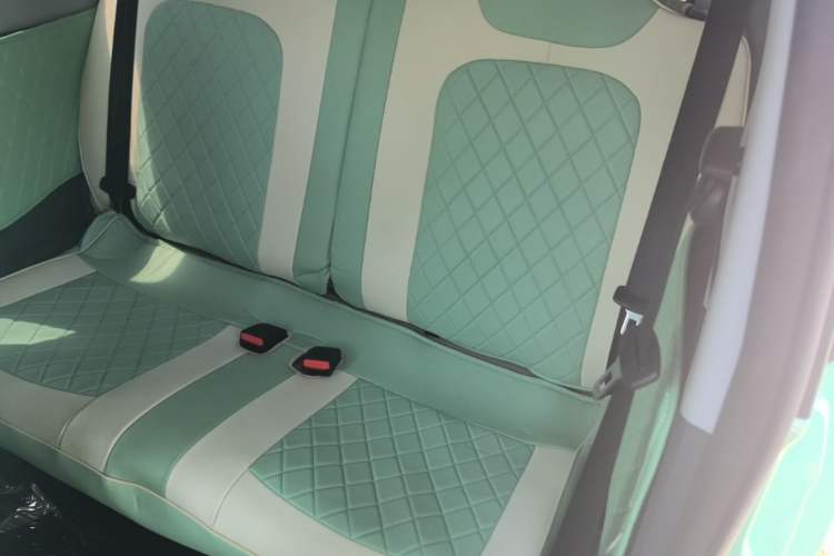 Used Chery QQ Ice Cream 2024 Youth Edition 205km Milkshake Left Rear Seat