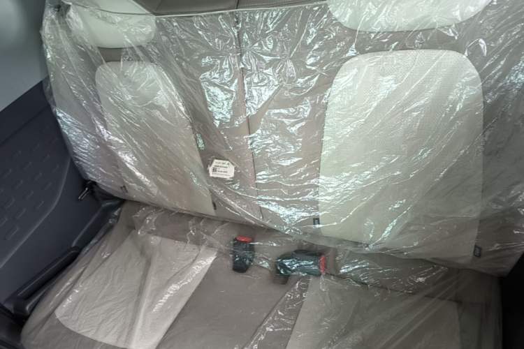 Used Chery QQ Ice Cream 2024 Edition Youth Version 120km Milkshake Left Rear Seat