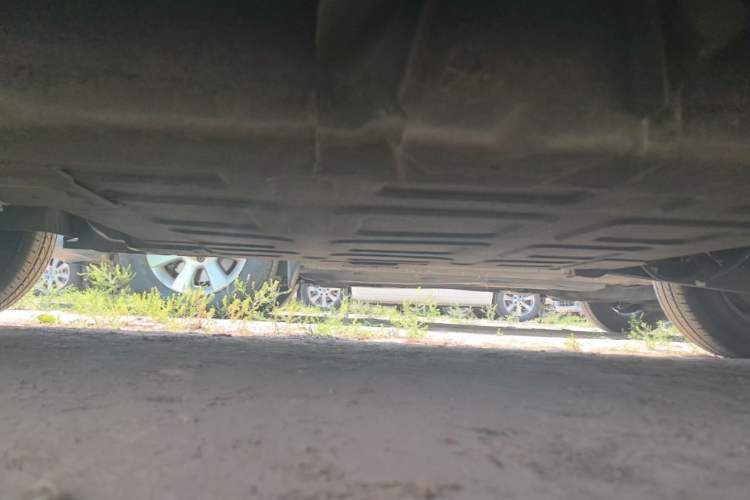 Used Chery QQ Ice Cream 2024 Youth Edition 205km Milkshake Left Side Sill