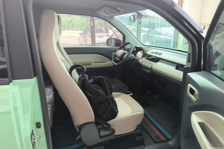Used Chery QQ Ice Cream 2024 Edition Youth Version 120km Milkshake Right Front Seat