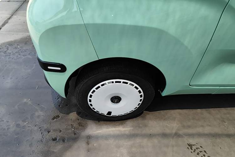 Used Chery QQ Ice Cream 2024 205km Sundae Right Rear Wheel Hub