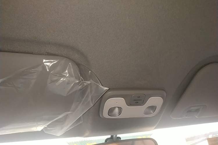 Used Chery QQ Ice Cream 2024 Edition Youth Version 205km Sundae Headliner