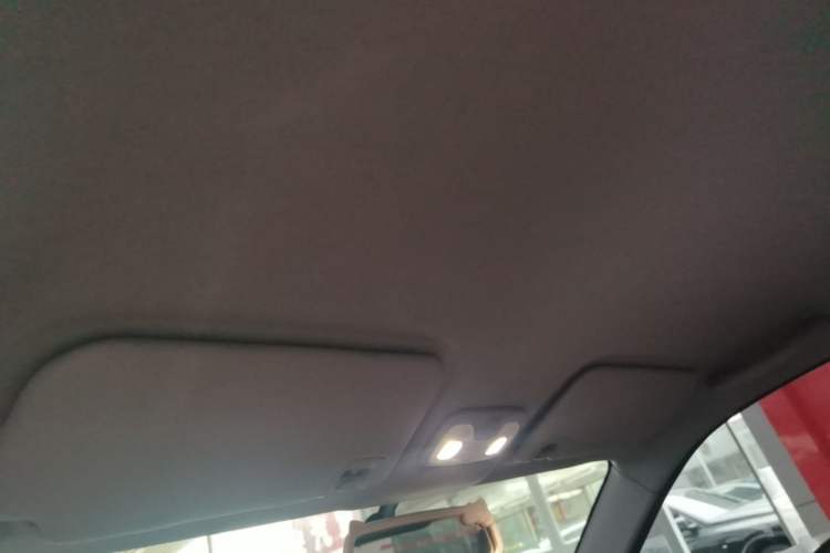 Used Chery QQ Ice Cream 2024 Edition Youth Version 205km Sundae Headliner