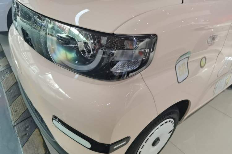 Used Chery QQ Ice Cream 2024 Edition Youth Version 205km Sundae Left Front Headlight