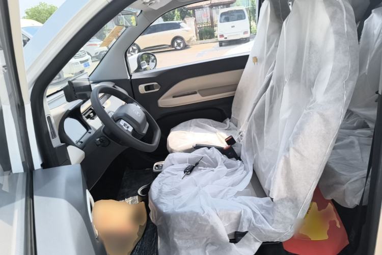 Used Chery QQ Ice Cream 2024 Youth Edition 205km Milkshake Left Front Seat
