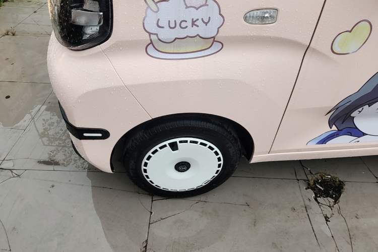 Used Chery QQ Ice Cream 2024 Facelifted 205km Sundae Left Front Wheel Hub