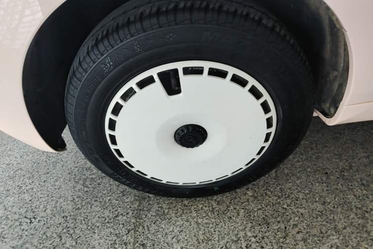 Used Chery QQ Ice Cream 2024 Edition Youth Version 205km Sundae Left Front Wheel Hub