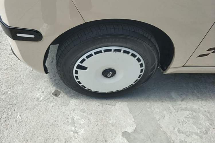 Used Chery QQ Ice Cream 2024 170km Sundae Left Front Wheel Hub