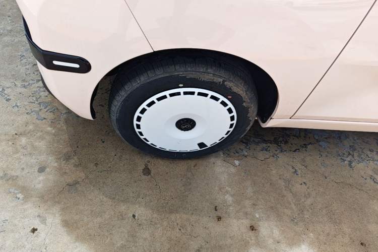 Used Chery QQ Ice Cream 2024 Edition Youth Version 205km Sundae Left Front Wheel Hub