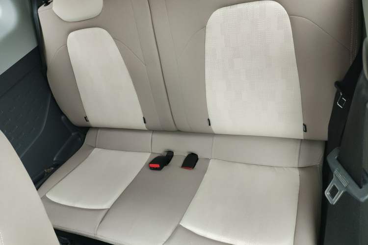 Used Chery QQ Ice Cream 2024 Edition Youth Version 205km Sundae Left Rear Seat