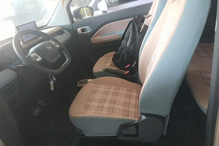 Used Chery QQ Ice Cream 2024 Edition Youth Version 205km Sundae Left Rear Seat