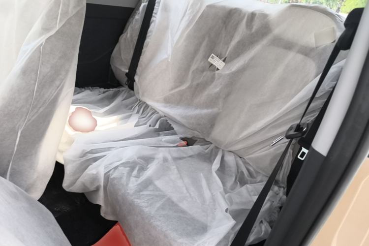 Used Chery QQ Ice Cream 2024 Youth Edition 205km Milkshake Left Rear Seat