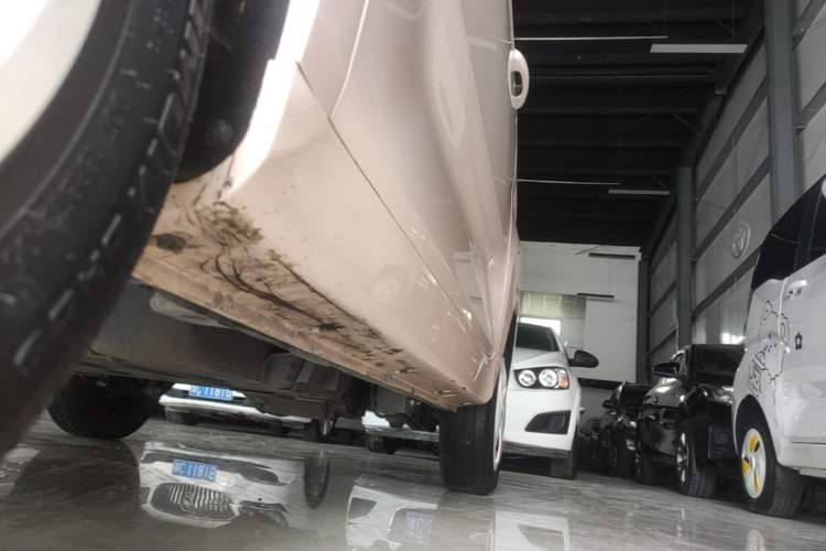 Used Chery QQ Ice Cream 2024 170km Milkshake Left Side Sill