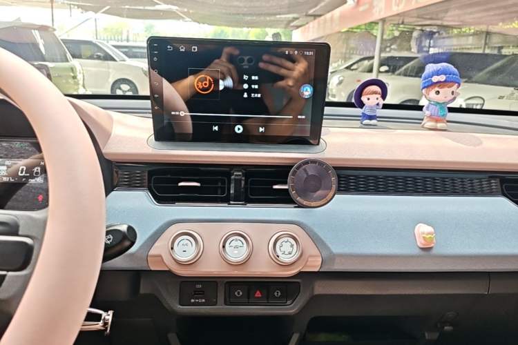 Used Chery QQ Ice Cream 2024 120km Milkshake Audio And AC Panel