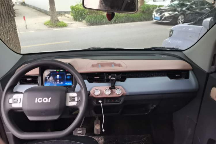 Used Chery QQ Ice Cream 2024 170km Sundae Center Console