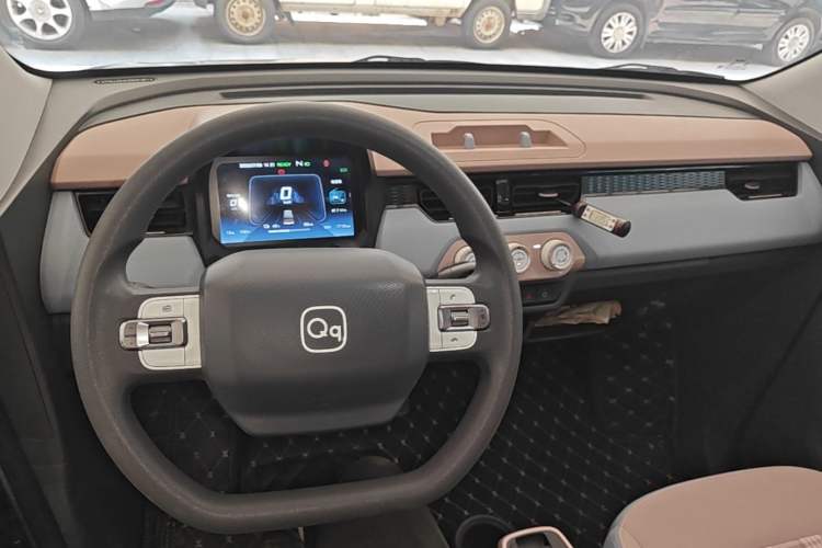 Used Chery QQ Ice Cream 2024 Facelifted 205km Sundae Center Console