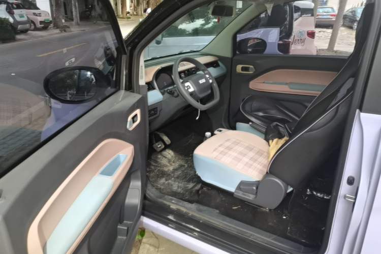 Used Chery QQ Ice Cream 2024 170km Sundae Driver Seat