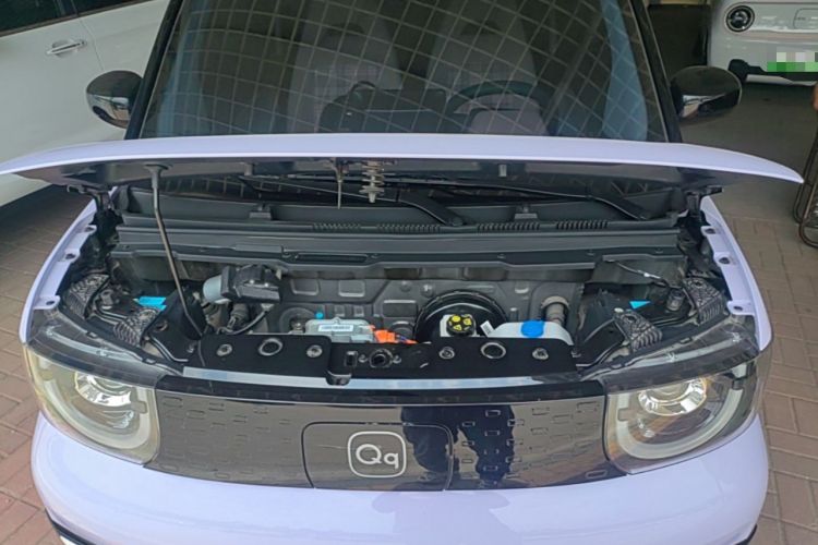 Used Chery QQ Ice Cream 2024 Edition Youth Version 205km Sundae Engine Bay