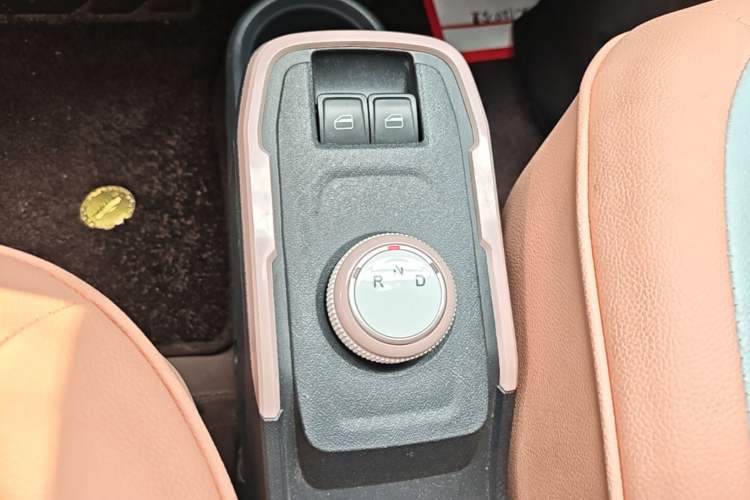 Used Chery QQ Ice Cream 2024 120km Milkshake Gear Lever