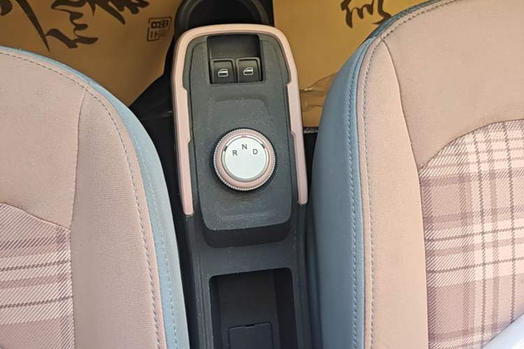 Used Chery QQ Ice Cream 2024 170km Sundae Gear Lever