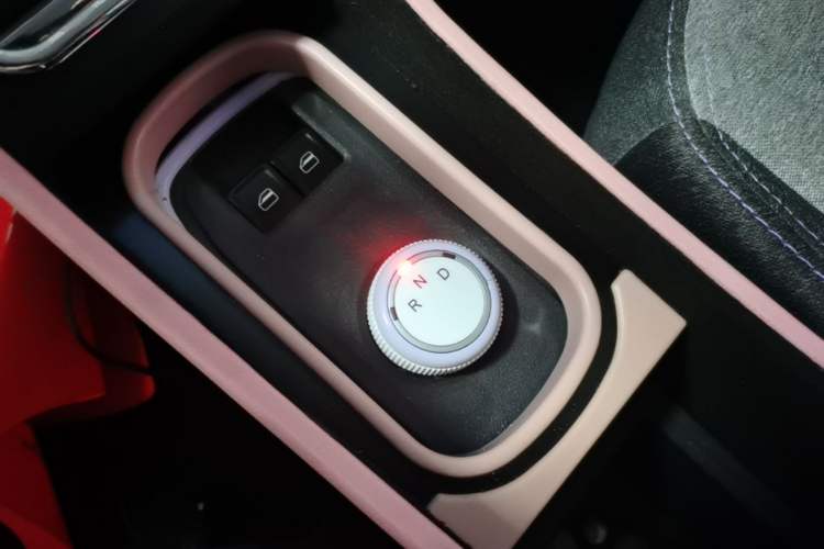 Used Chery QQ Ice Cream 2024 120km Milkshake Gear Lever
