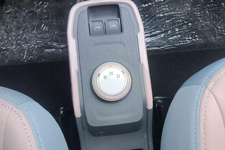 Used Chery QQ Ice Cream 2024 170km Sundae Gear Lever