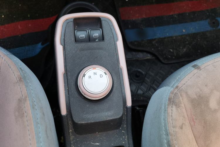 Used Chery QQ Ice Cream 2024 Edition Youth Version 205km Sundae Gear Lever