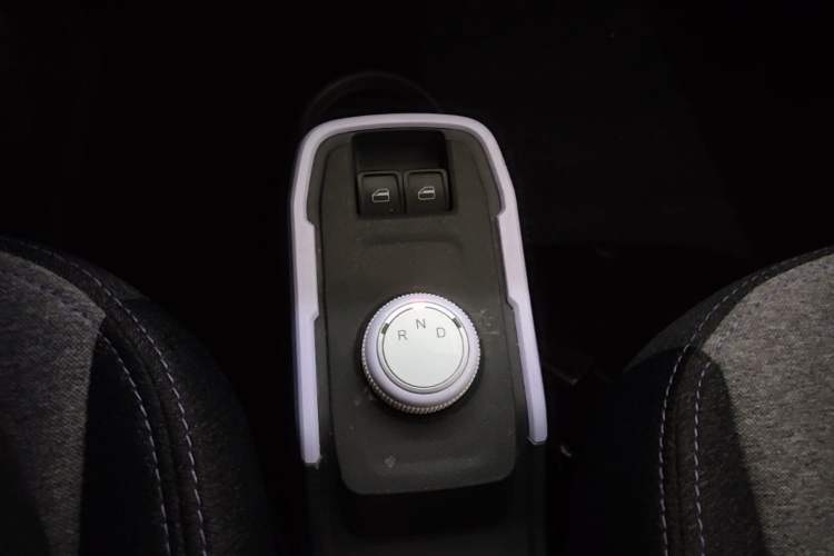 Used Chery QQ Ice Cream 2024 170km Milkshake Gear Lever