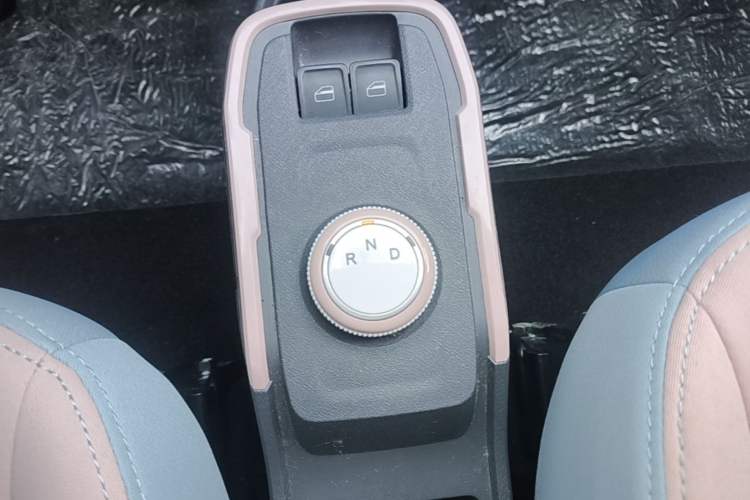 Used Chery QQ Ice Cream 2024 170km Sundae Gear Lever