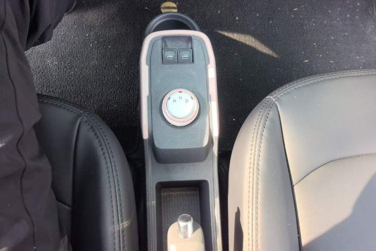 Used Chery QQ Ice Cream 2024 205km Sundae Gear Lever