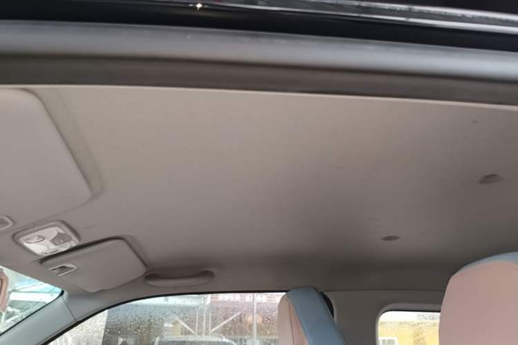 Used Chery QQ Ice Cream 2024 Edition Youth Version 205km Sundae Headliner