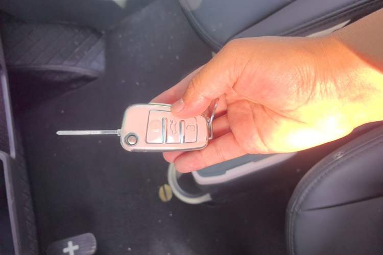 Used Chery QQ Ice Cream 2024 205km Sundae Interior 1
