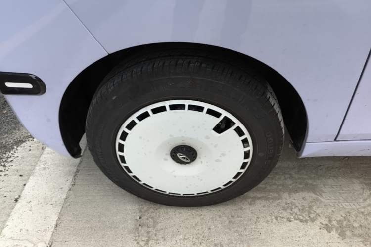 Used Chery QQ Ice Cream 2024 Edition Youth Version 205km Sundae Left Front Wheel Hub