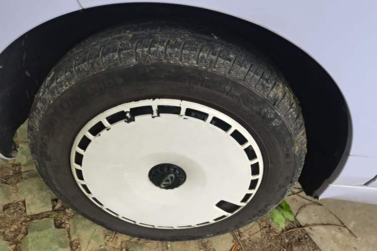 Used Chery QQ Ice Cream 2024 170km Sundae Left Front Wheel Hub