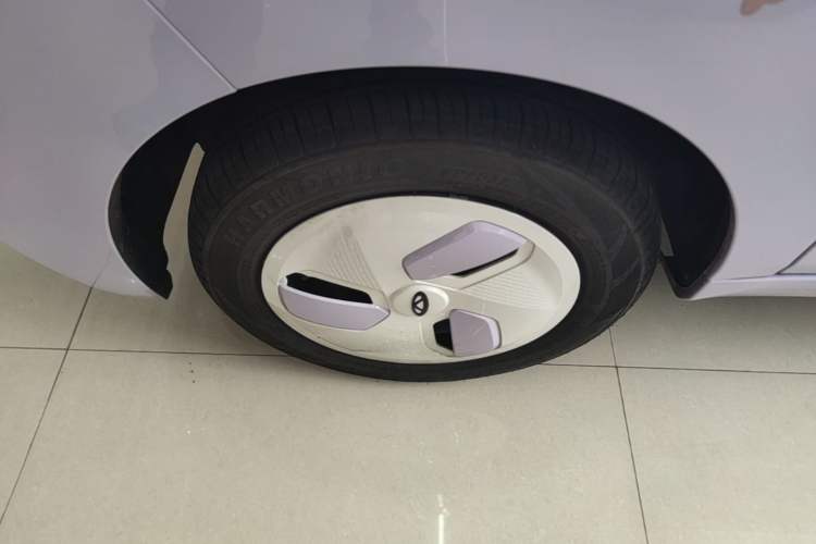 Used Chery QQ Ice Cream 2024 170km Milkshake Left Front Wheel Hub