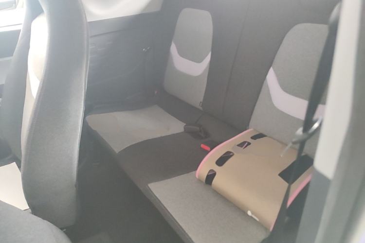 Used Chery QQ Ice Cream 2024 170km Milkshake Left Rear Seat