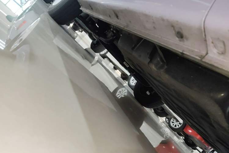 Used Chery QQ Ice Cream 2024 170km Milkshake Left Side Sill