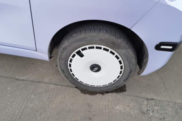 Used Chery QQ Ice Cream 2024 120km Cone Right Front Wheel Hub