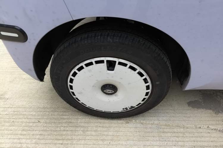 Used Chery QQ Ice Cream 2024 Edition Youth Version 205km Sundae Right Rear Wheel Hub
